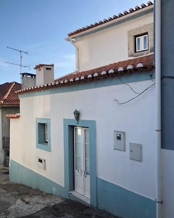 Typical Small House Near Lisbon Oeiras Extérieur photo