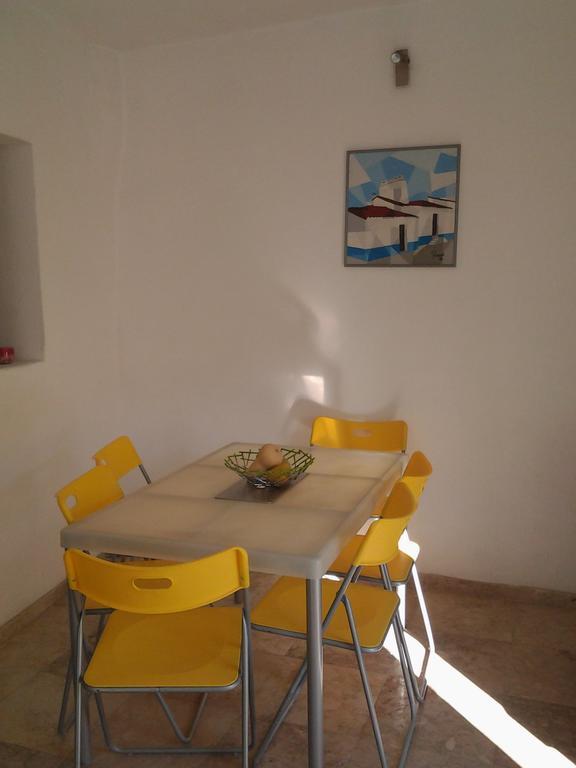 Typical Small House Near Lisbon Oeiras Extérieur photo