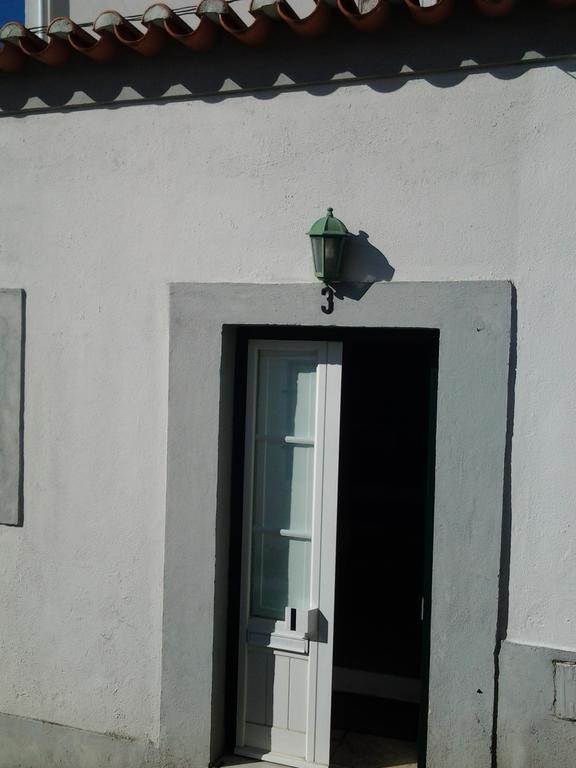 Typical Small House Near Lisbon Oeiras Extérieur photo